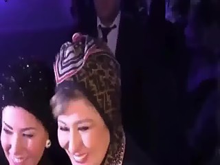 Sabreen and Suhair Ramzi kiss on lips