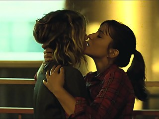 Chinese Puzzle Lesbian Scene